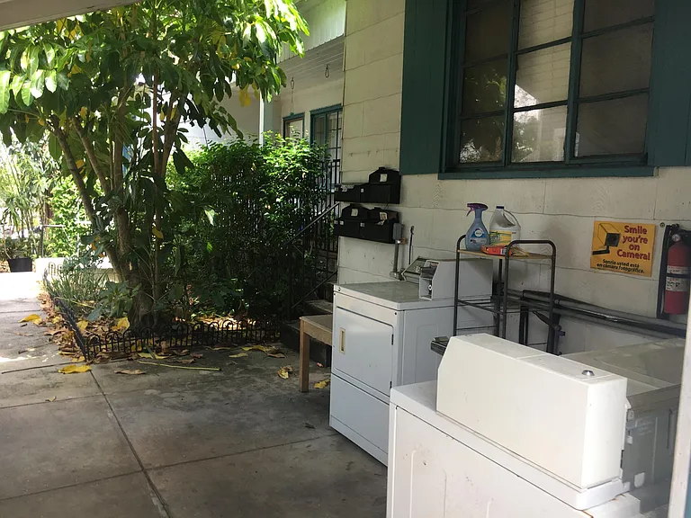 617 Hillcrest St #A — Photo 8