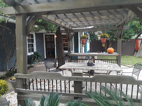4th image of 2800 W 50th St