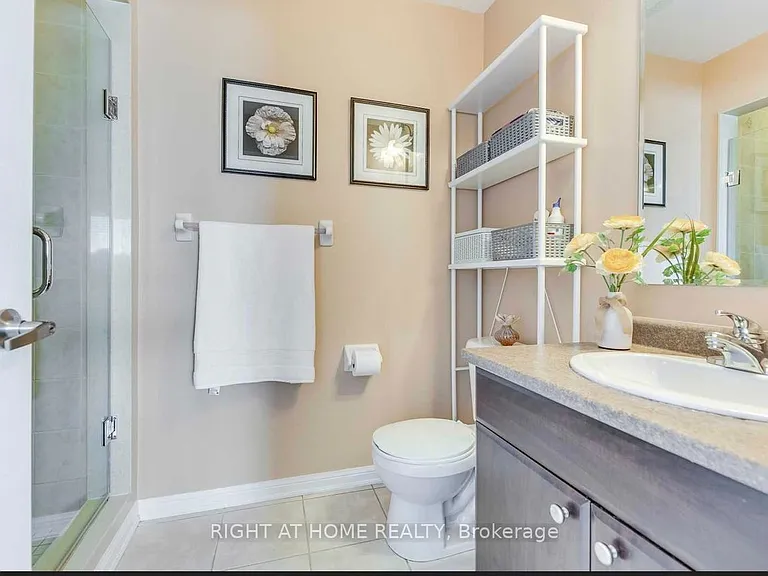 638 Holly Ave — Photo 12
