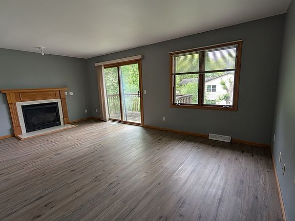 4th image of 1018 N Thompson Dr