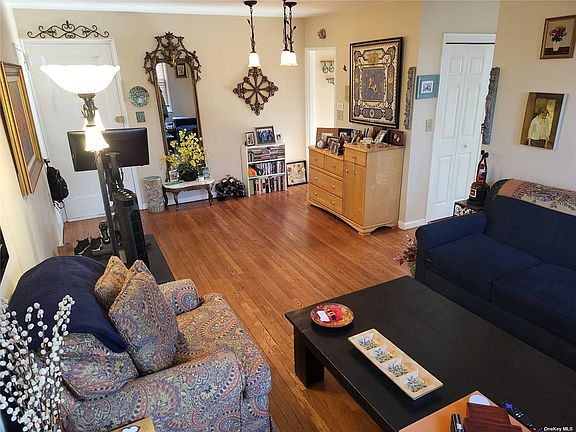 3rd image of 80 Gibson Blvd APT 1B