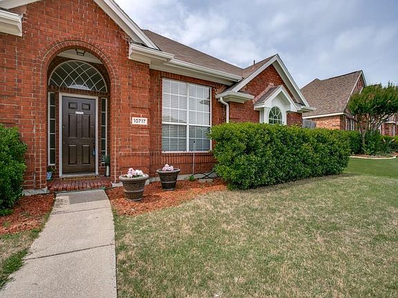 3rd image of 10717 Red Cedar Dr