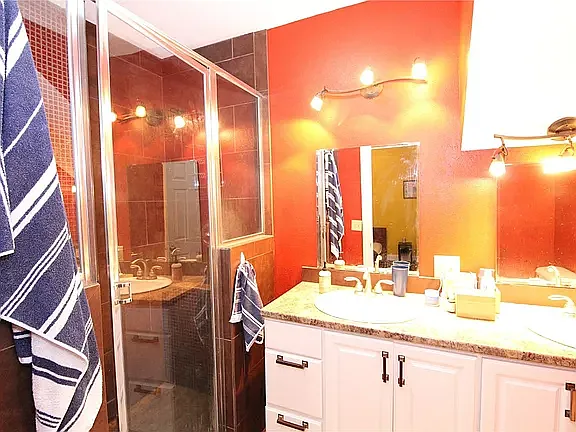 710 2nd Ave SW #A — Photo 5