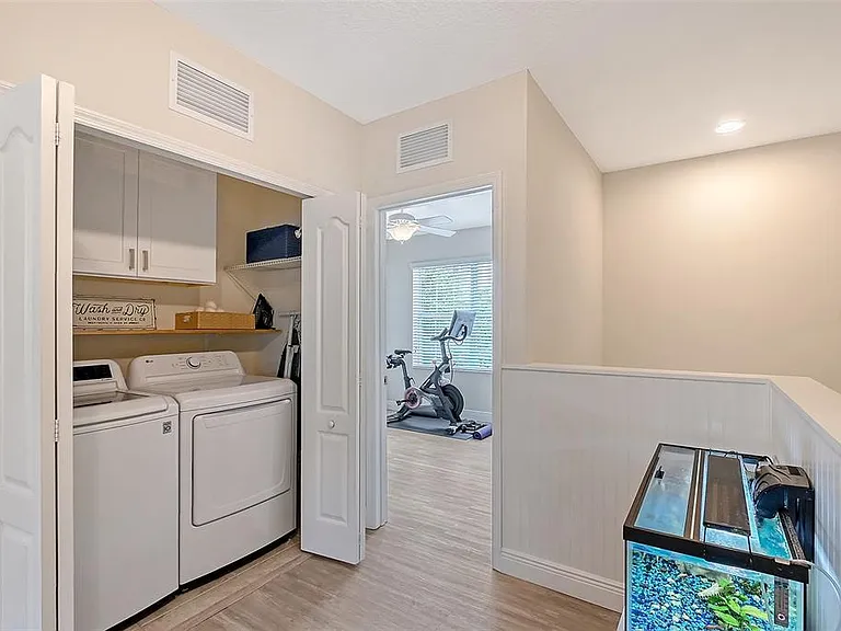 1738 Siesta Dr — Photo 32
