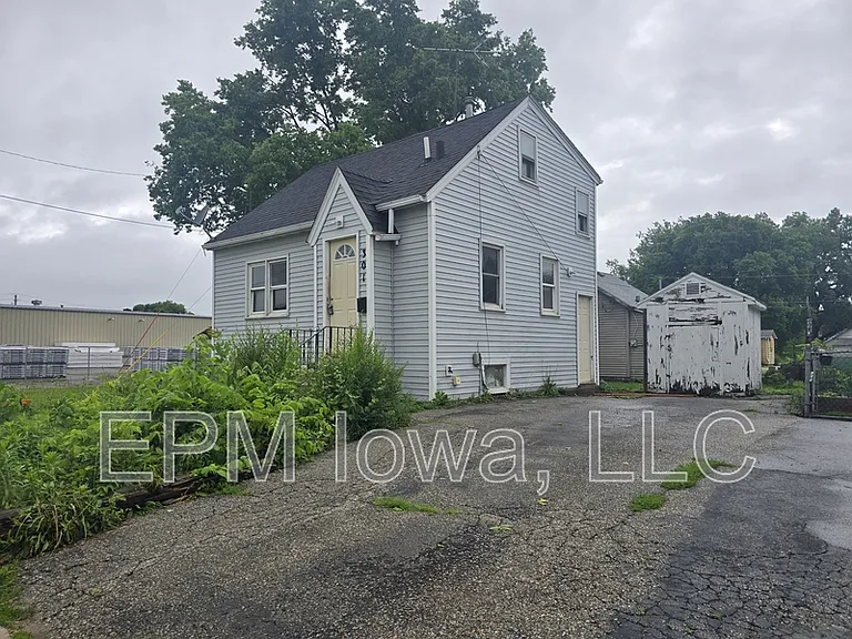 301 Rath St — Photo 1