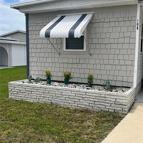 105 Del Rio Dr — Photo 1