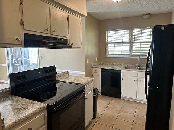 4th image of 4000 Anderson Rd APT 7