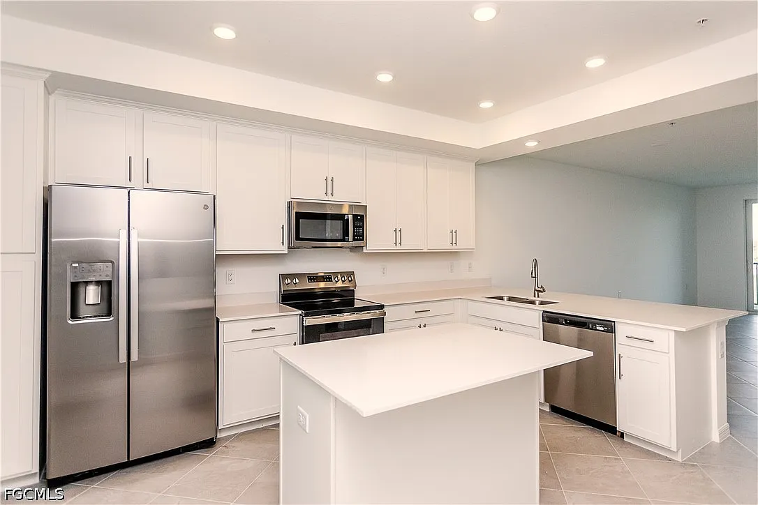 2 bed, 2.0 bath, 1120 sqft, $1,800 — Photo 2
