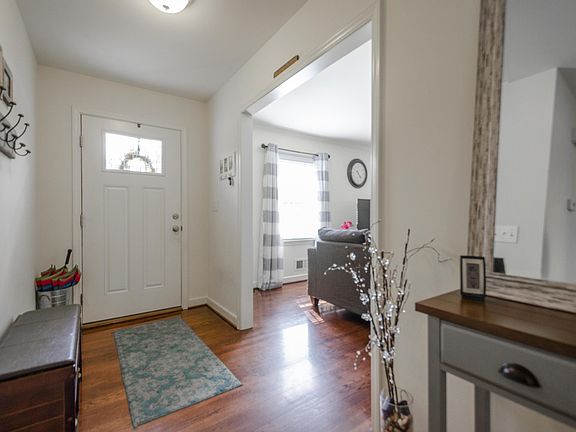 5th image of 4203 Woodridge Dr