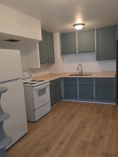 2 bed, 600 sqft, $875 — Photo 2