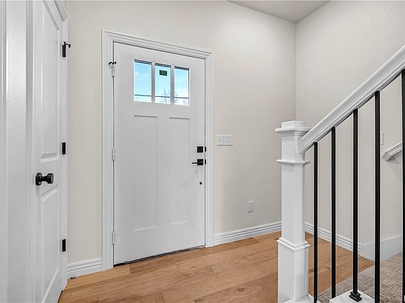 5th image of 2602 W Olive St
