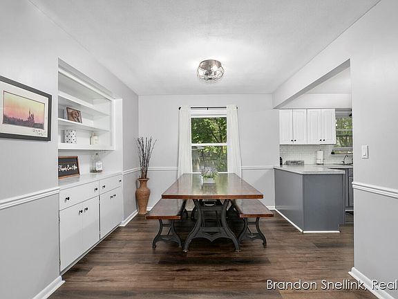 2nd image of 1709 Pineknoll Dr SE