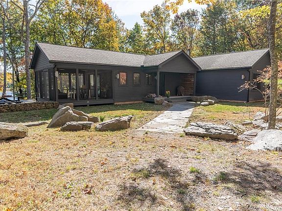 3rd image of 106 Browning Blvd