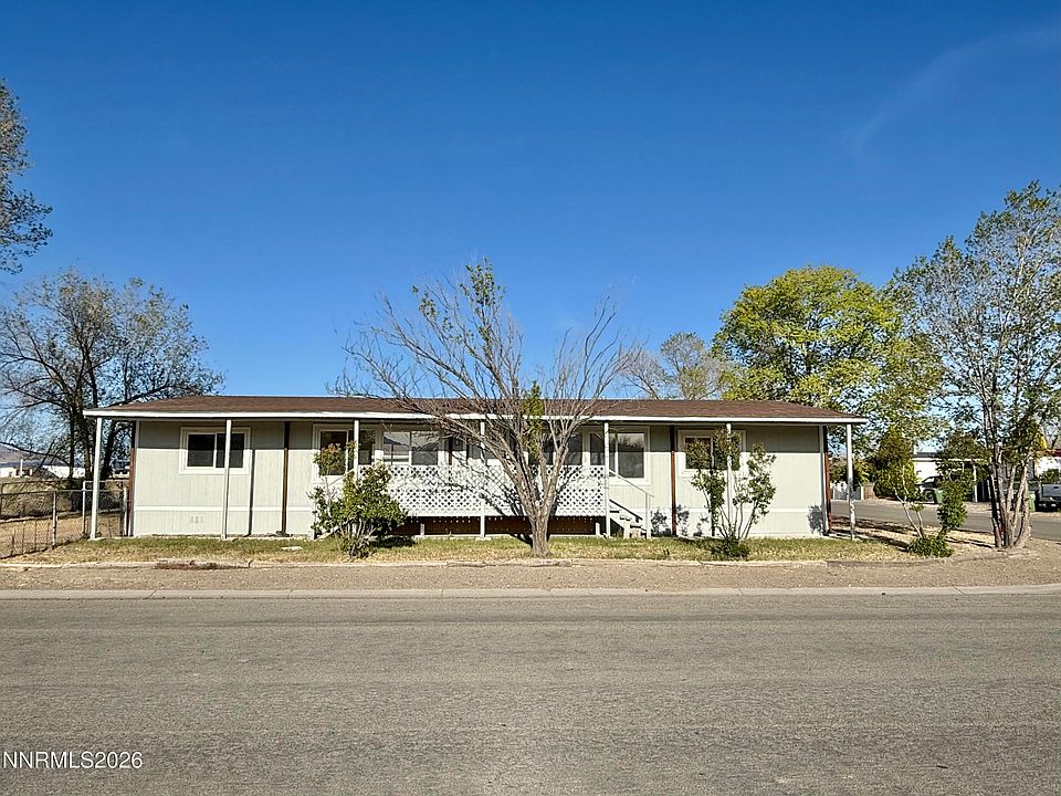 1st image of 605 Birch Ct