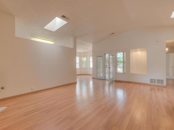 Herman Roser Ave SE-3