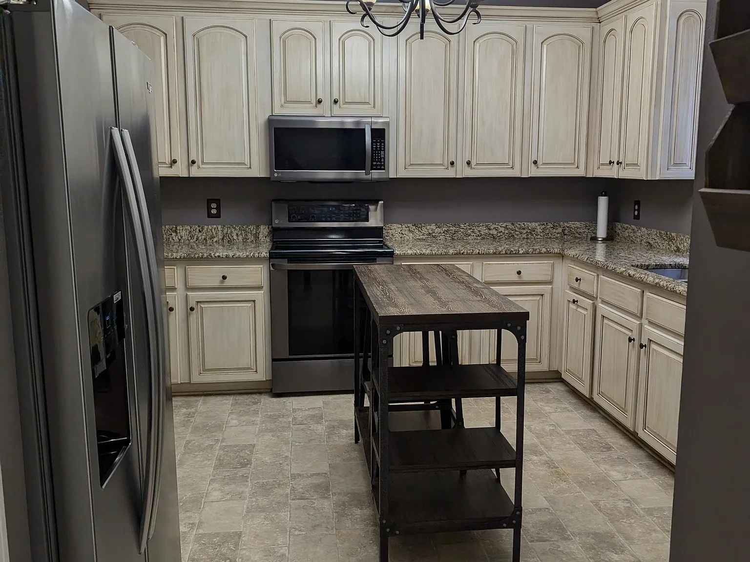 3 bed, 2.5 bath, 1800 sqft, $1,850 — Photo 3