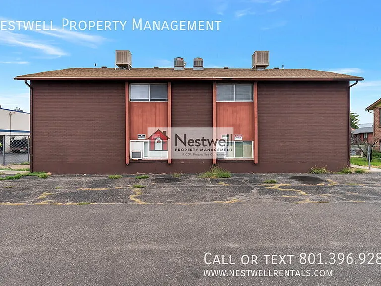 1881 W Lake Park Dr #4 — Photo 13