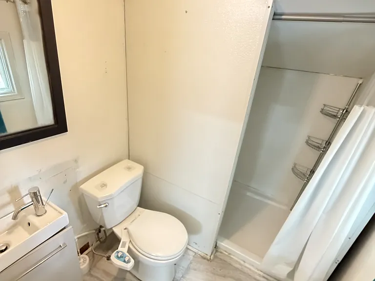 337 Maxwell St — Photo 13