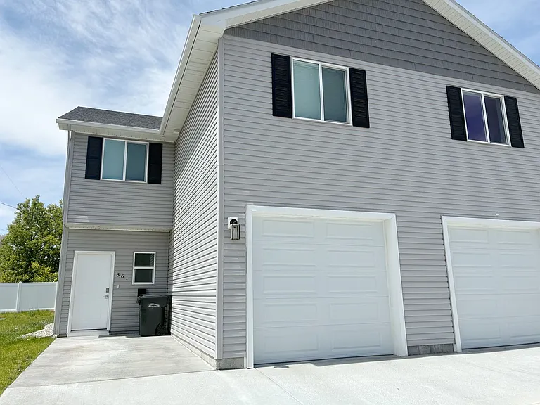 361 N Fanning Ave — Photo 1