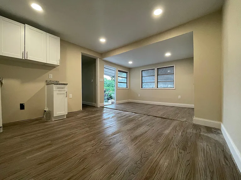 10292 Sandalfoot Blvd — Photo 3