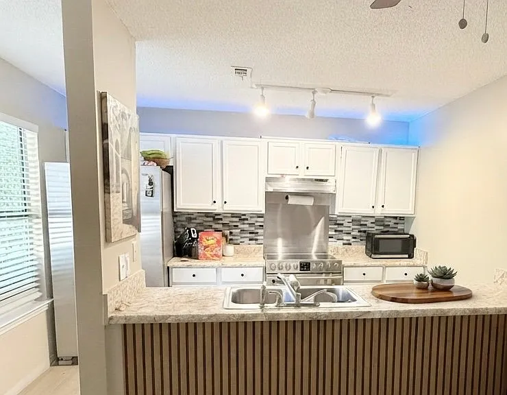 2301 W Michigan Ave #17 — Photo 6