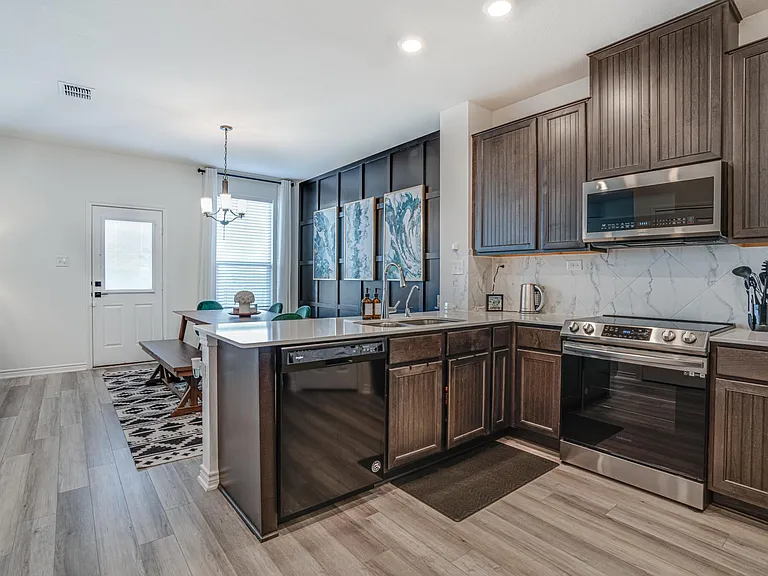 1806 Overlook Bnd — Photo 13