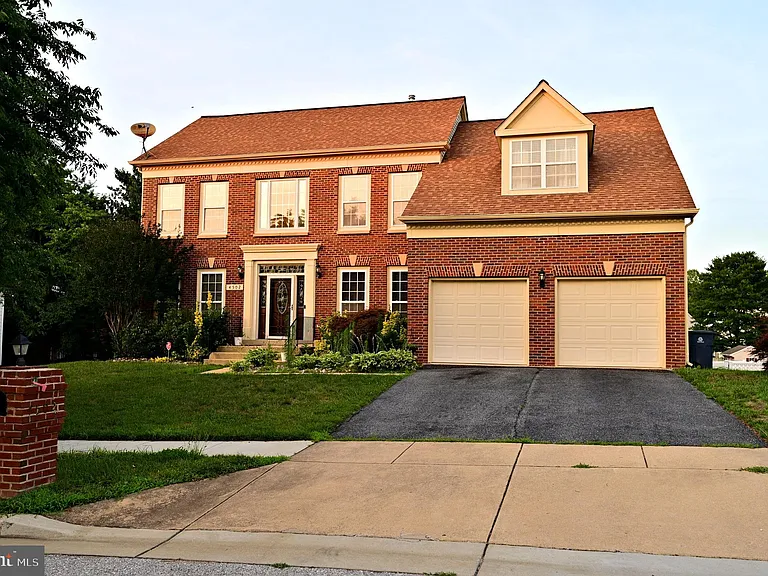 4502 Rockdale Ln — Photo 2