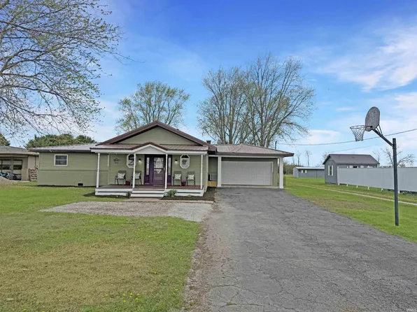 602 E Pike St, Kirklin, IN 46050