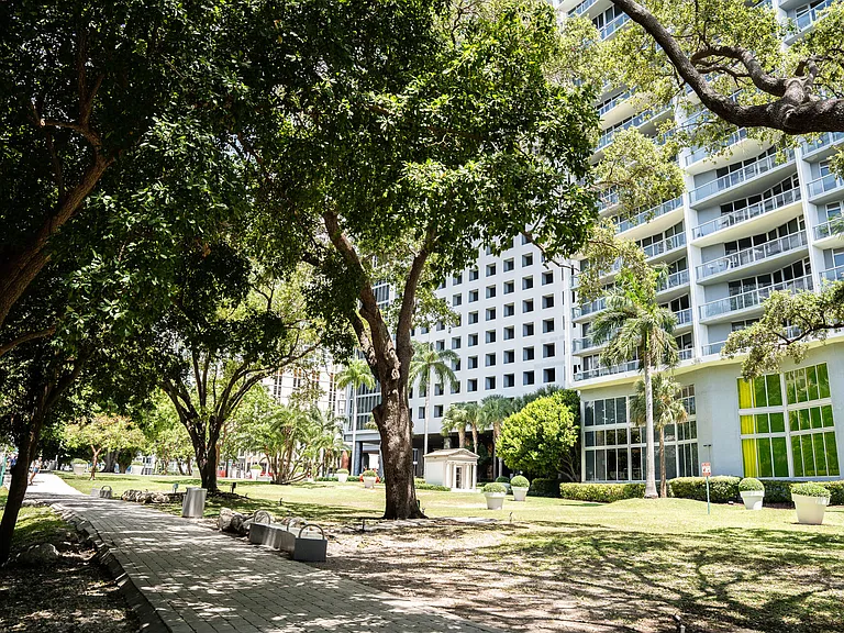 495 Brickell Ave #911 — Photo 34