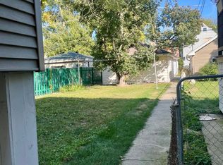 1237 Clinton Ave, Berwyn, IL 60402