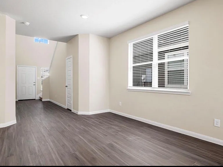 23547 Montague Dr — Photo 9