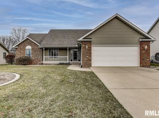 3913 Oakview Dr, Springfield, IL 62712