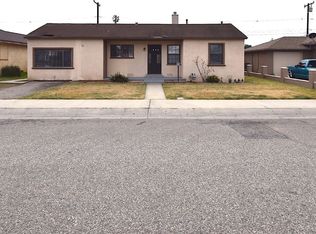 554 E Juniper St, Oxnard, CA 93033
