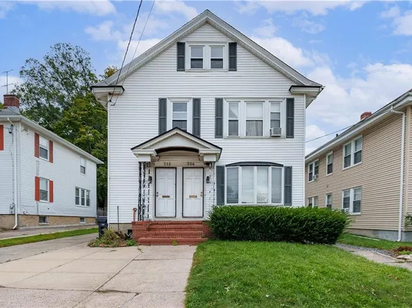 712-714 East Ave, Pawtucket, RI 02860