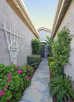 3rd image of 26719 Paddington Ct