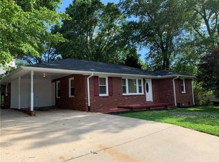 102 Oates Ave, Easley, SC 29640