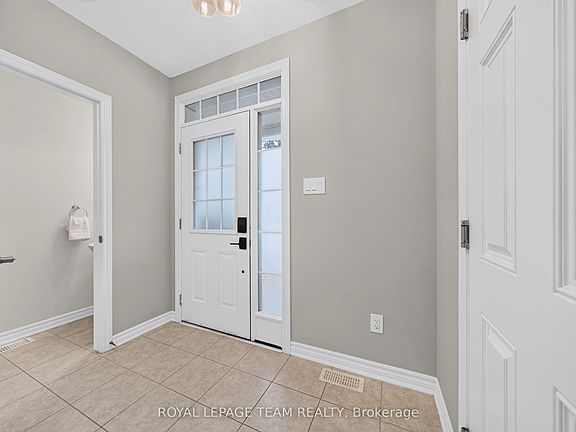 2nd image of 517 Foxlight Cir