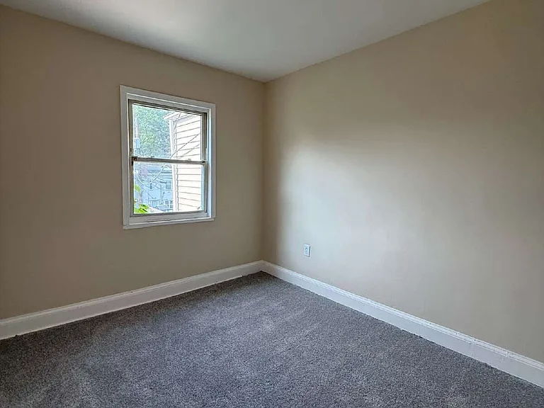 3426 Baker St NE — Photo 22