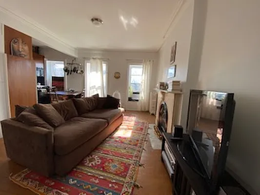 Rented by R New York | media 6