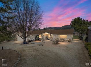 30001 Jamaica Dunes Dr, Tehachapi, CA