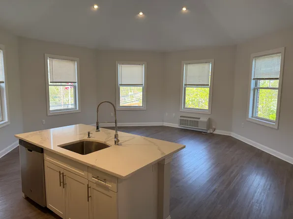 40 Park Ave, Park Ridge, NJ