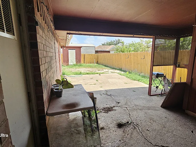 2200 El Sol St — Photo 10