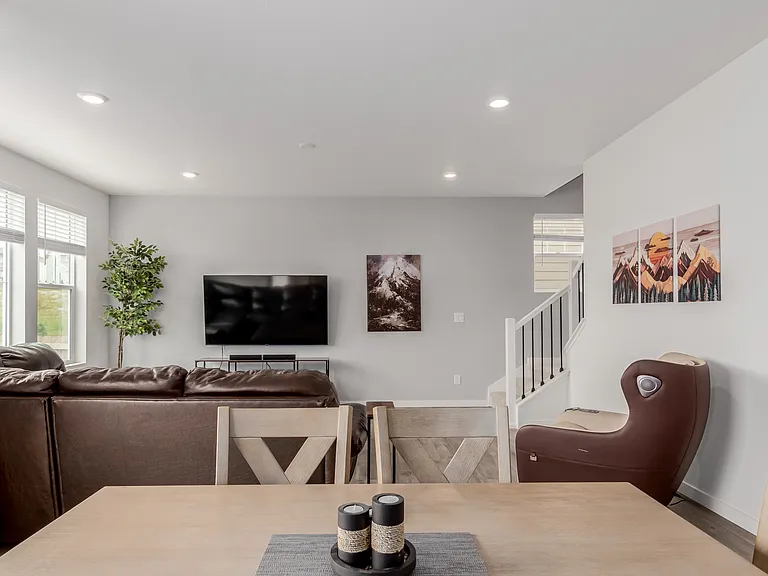 870 Mosquito Ct — Photo 7
