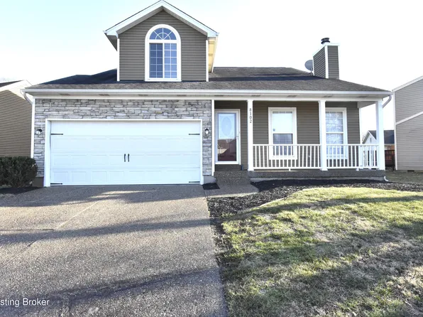 8102 Village Point Dr, Louisville, KY 40291