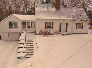 357 Ridgemont Dr, Rochester, NY 14626