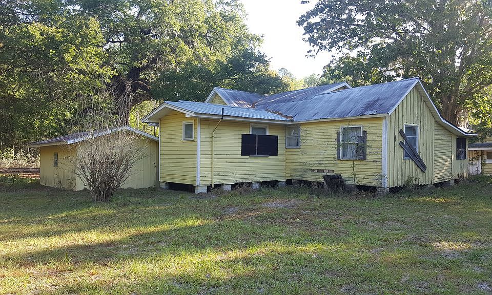 2nd image of 715 SW 1st St