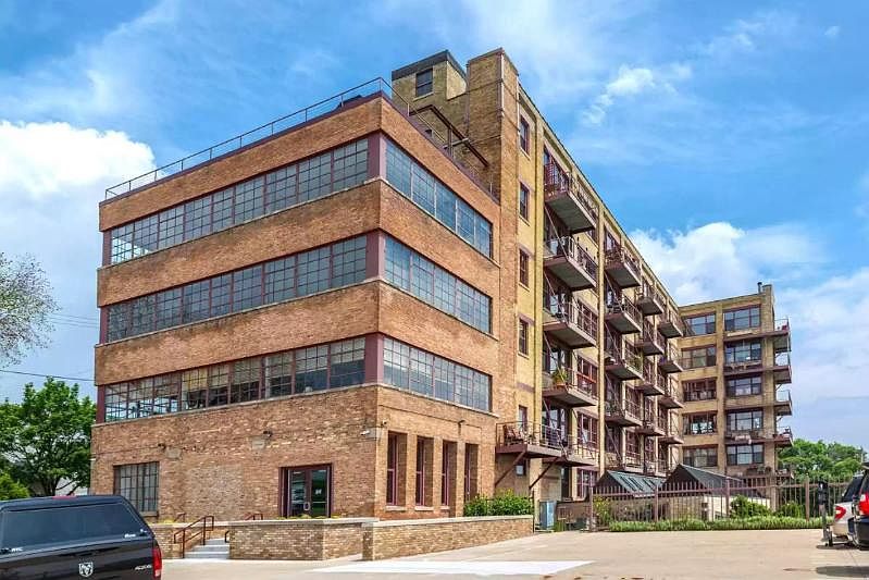 1st image of 215 W Maple St APT 310