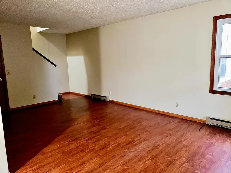 3304 Oak Knoll Dr — Photo 4