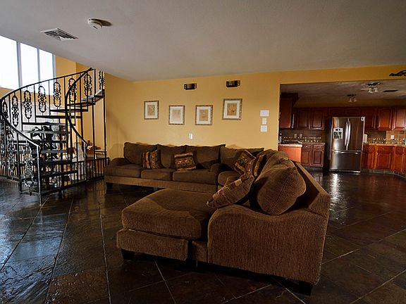 5th image of 1632 Bonita Ave