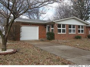 623 Notre Dame Ave, Edwardsville, IL 62025